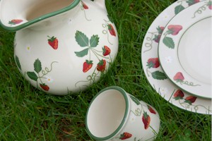 Hartstone Pottery Strawberry