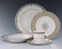Mikasa Ivory Trellis