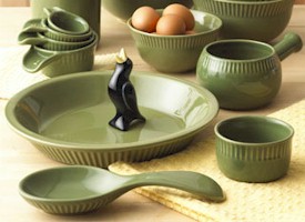Pfaltzgraff Solid Color Collection