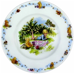 Classic Pooh by Royal Doulton