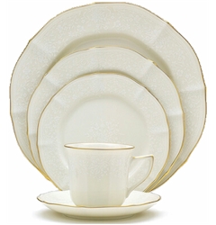 Noritake Chandon アイボリー皿 Discontinued Noritake Chandon Fine China