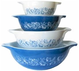 Vintage Pyrex Colonial Mist Mixing Bowls Rare All Blue Bowls 