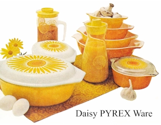 Vintage Pyrex Yellow Star 1 1/2 Qt Divided Casserole Dish – The