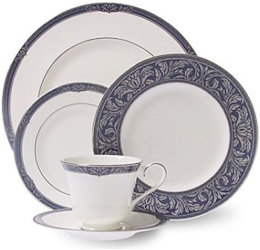 Byron by Royal Doulton