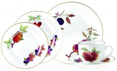 Evesham Gold by Royal Worcester